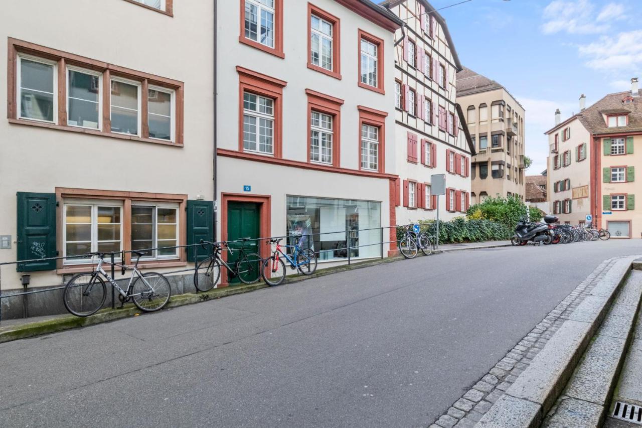 True Basel - Stadtwohnung I Rheinblick מראה חיצוני תמונה